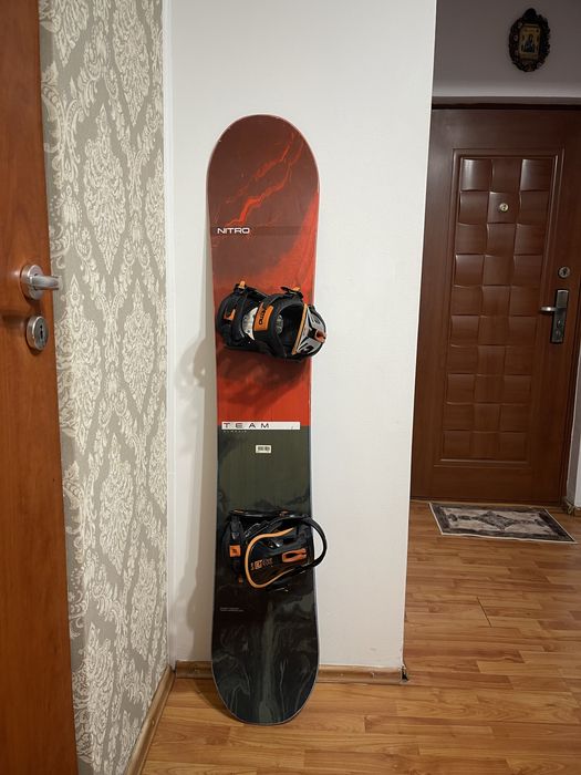 Placa snowboard  nitro 157 cm cu legaturi nitro