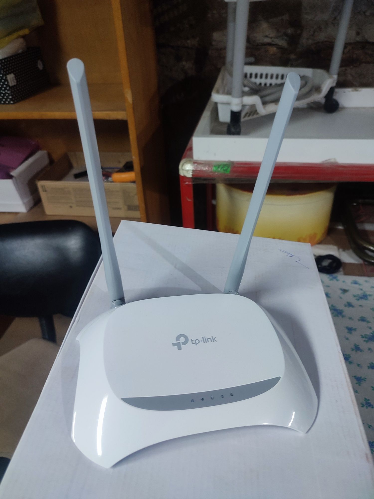 Продам Wi-fi роутер с ADSL модемом