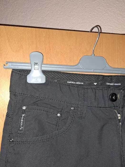 ЧИСТО НОВ панталон Emporio Armani размер S талия 82 см