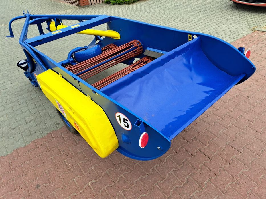 Mașină  scos recoltat cartofi