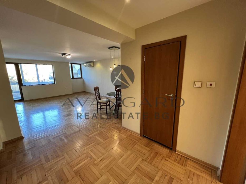 Продава се Тристаен апартамент в Пловдив, Център - 117 кв.м за 2436 €/кв.м - Снимка #2