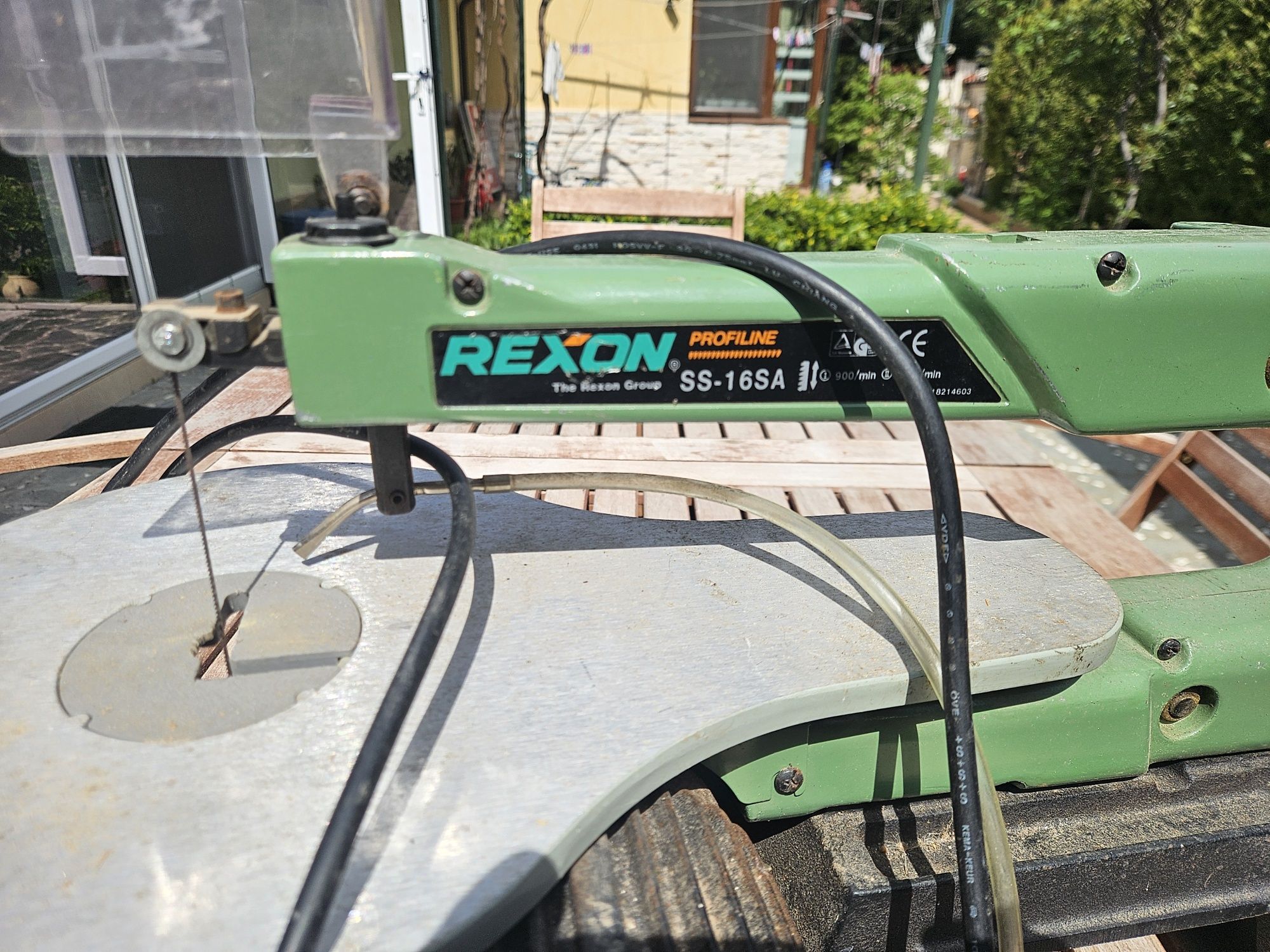 Електрически Трион Rexon SS-16SA