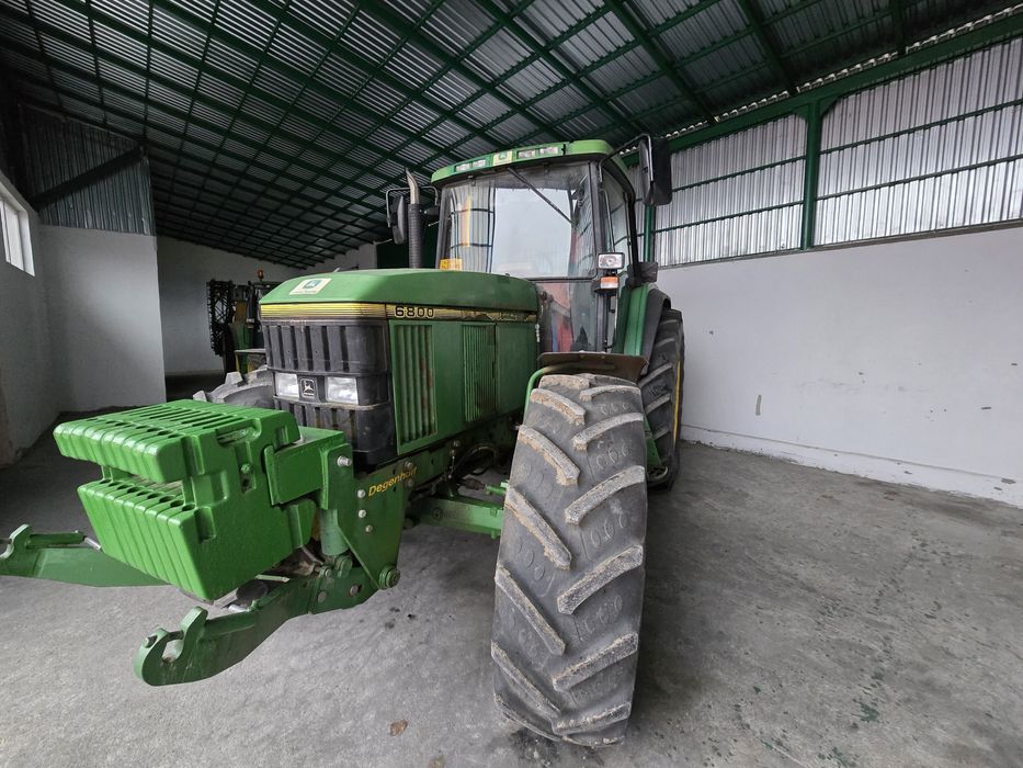 Tractor  John Deere 6800