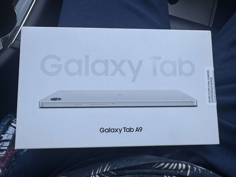 Срочно продаю платшет SM-X110 новый !!!