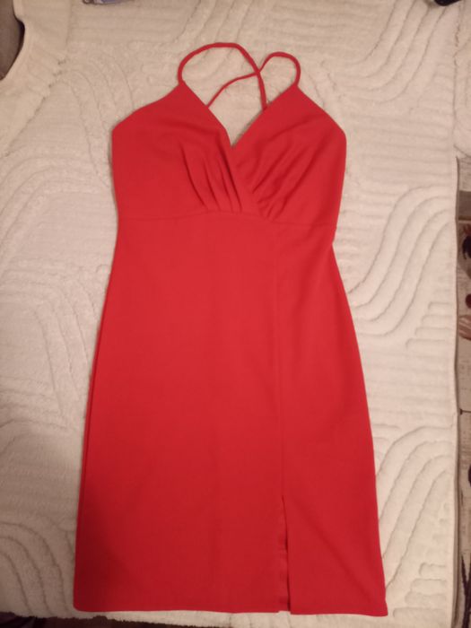 Червена Къса Рокля с Тънки Презрамки (S/M)