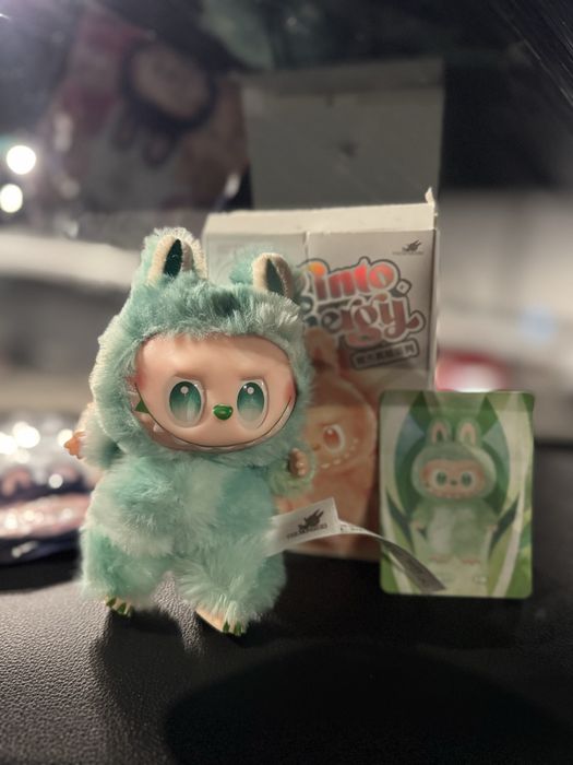 labubu big into energy serenity verde full box popmart