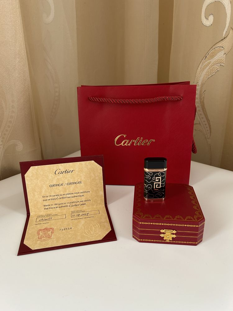 Запалка Cartier с кутия, сертификат и подаръчна торбичка