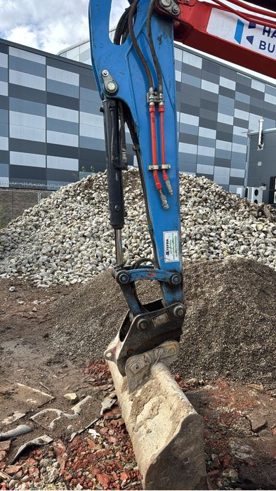 De inchiriat kubota kx060-4