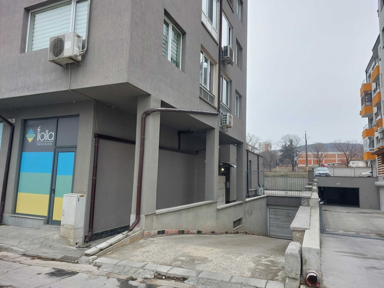 Дава се под наем Гараж / Паркомясто в Варна, Владислав Варненчик - 13 кв.м за 45.9 € - Снимка #3