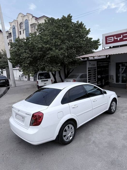 Chevrolet Gentra 2015 (mexanika) — ideal holatda