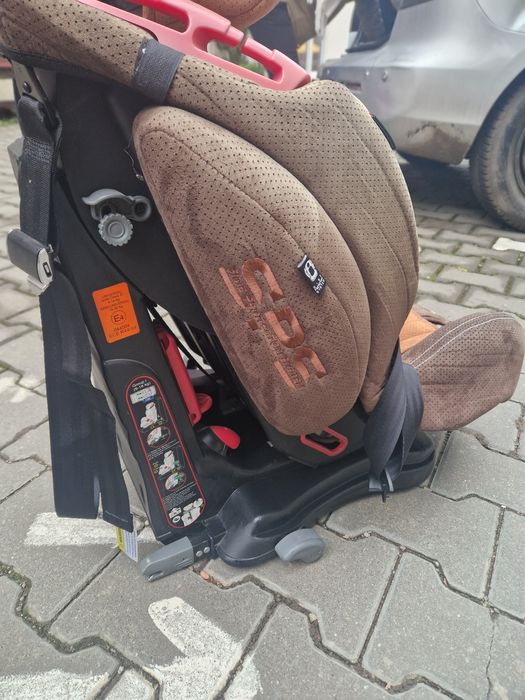 Scaun auto  isofix + inaltator