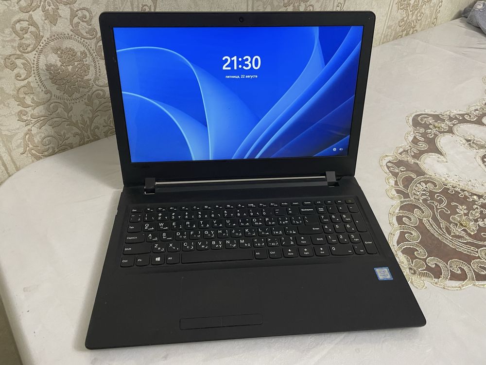 Noutbuk  Lenovo sotiladi