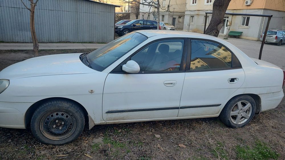 Vând DAEWOO Nibira 2