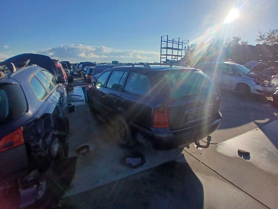 Dezmembrez skoda octavia