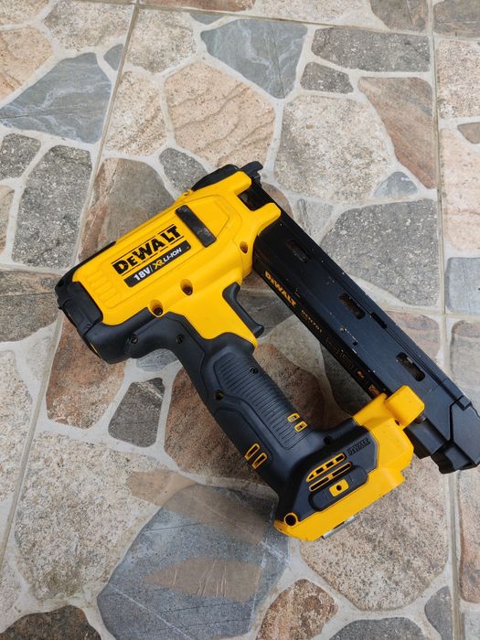 Dewalt DCN701 capsator cablu