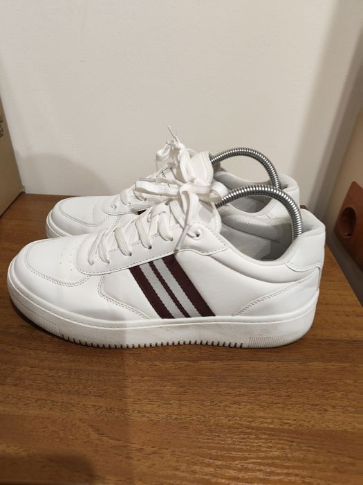 Pier One маратонки