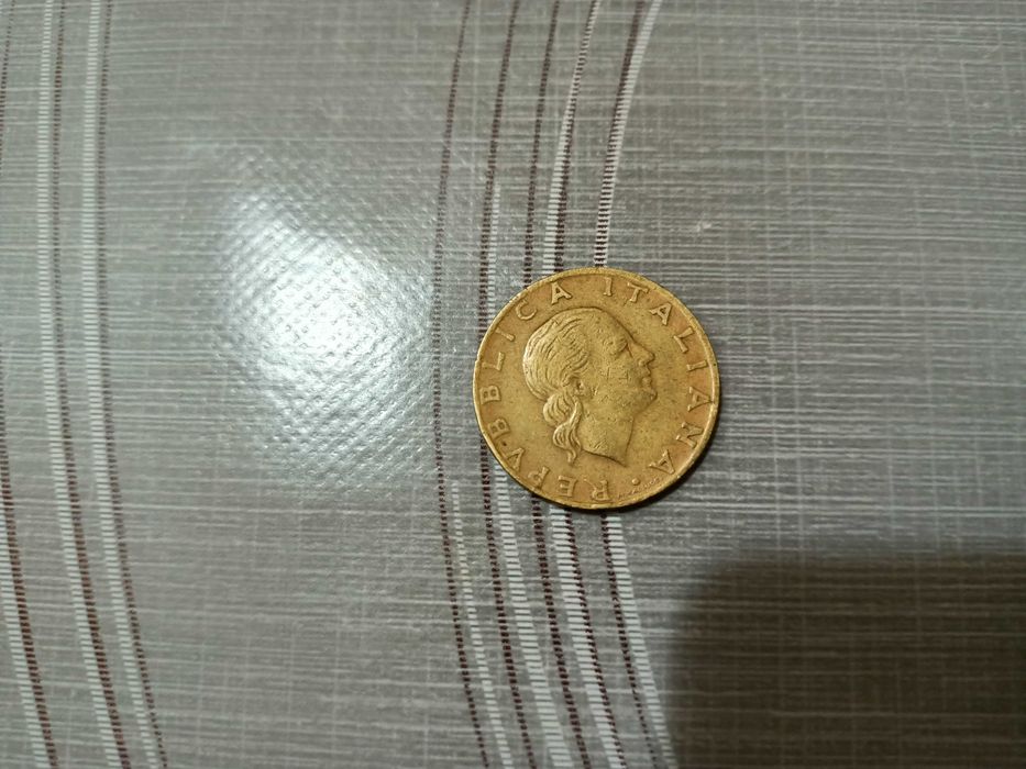 Monede vechi de colecție