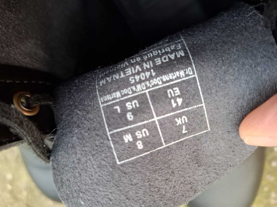 Bocanci de piele Dr. Martens, mărime 40-41