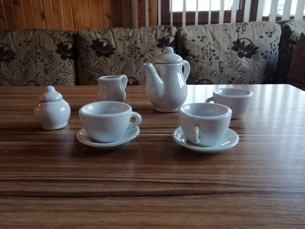Керамичен сервиз за чай