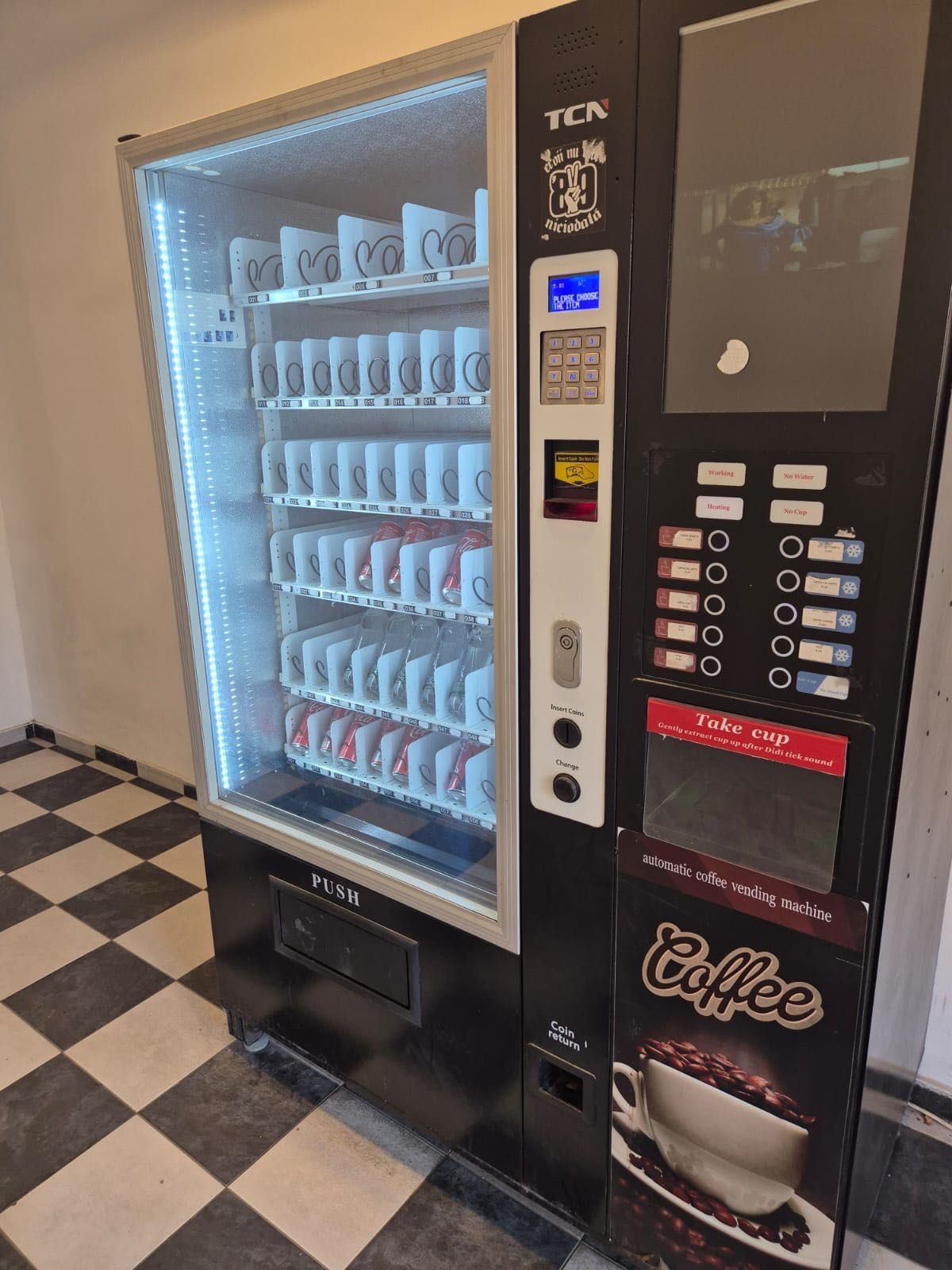 Aparat vending + Cafe TCA