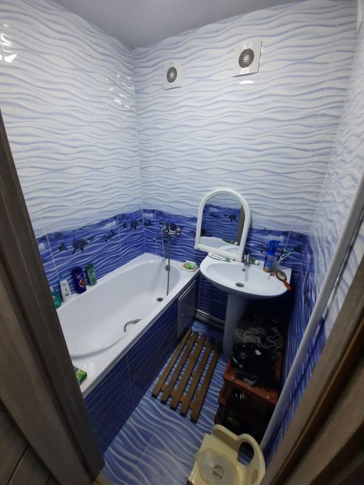 Срочно продается 2Х кв 1-етаж