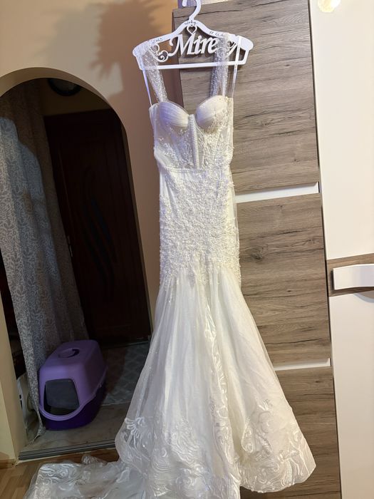 Vand rochie mireasa milla nova