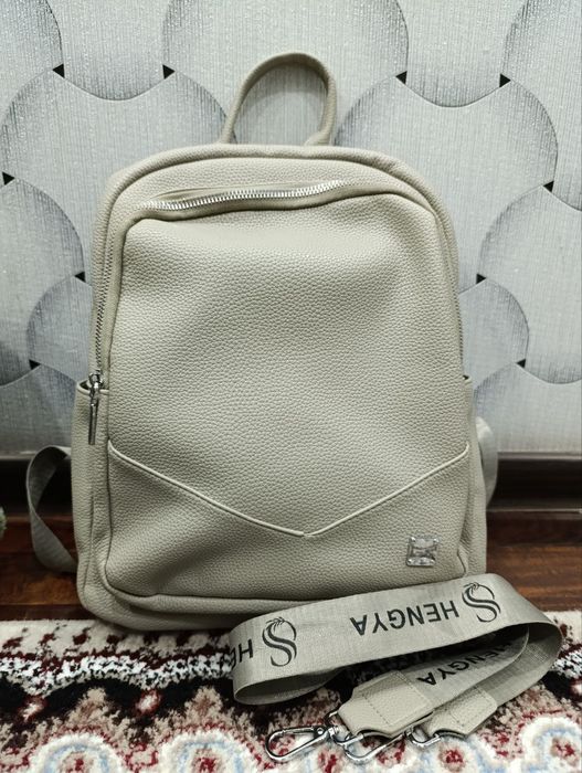 Qizlar uchun sumka sotiladi