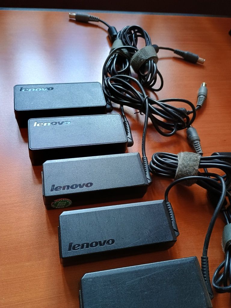 Incarcatoare / alimentatoare laptop Lenovo, 20V, 3.25A, 65W