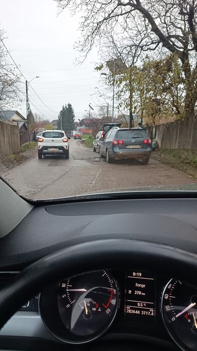 Vând Skoda superb avariata