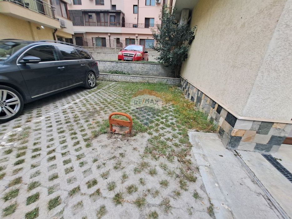 Открито паркомясто под наем в жк.Възраждане 1,гр.Варна Т4282