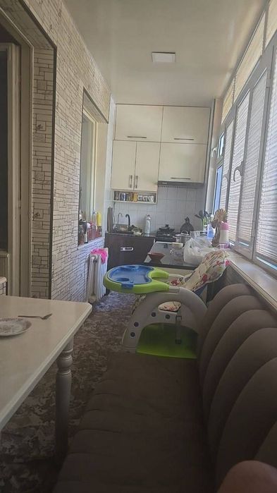 Юнусабад 8 квартал. Продается квартира 2/1/4