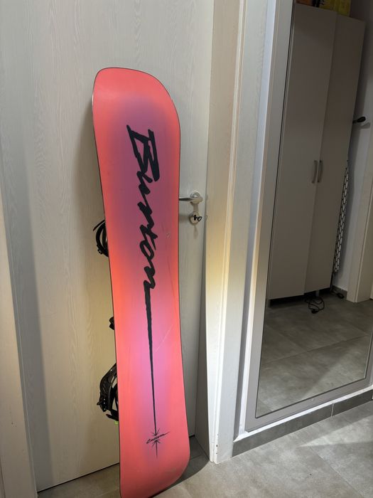 Burton Custom Camber 154 cm – snowboard profesional, predare fizică