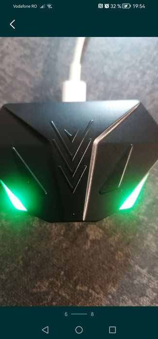 Căști wireless pentru gaming, cu control tactil și afișaj led, noi