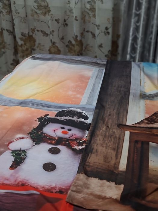 Продам шёлковые новогодние шторы.