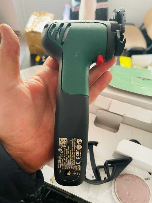 Polizor unghiular Bosch EasyCut&Grind, incarcare USB type-C