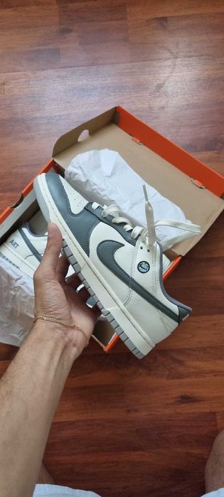 Nike Low Dunk noi full box