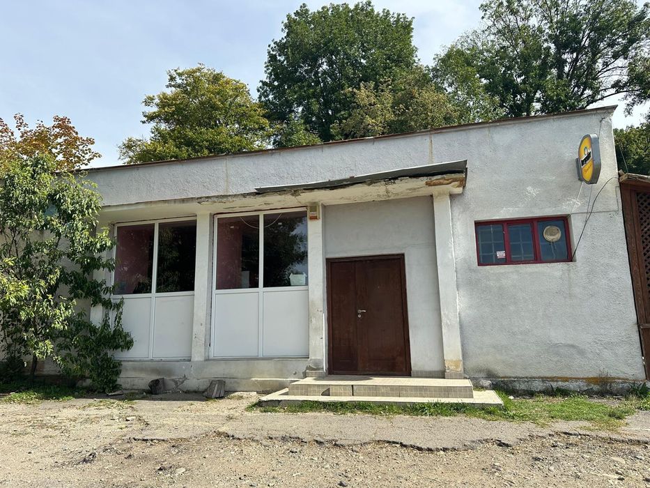 Vând spatiu comercial 110 mp