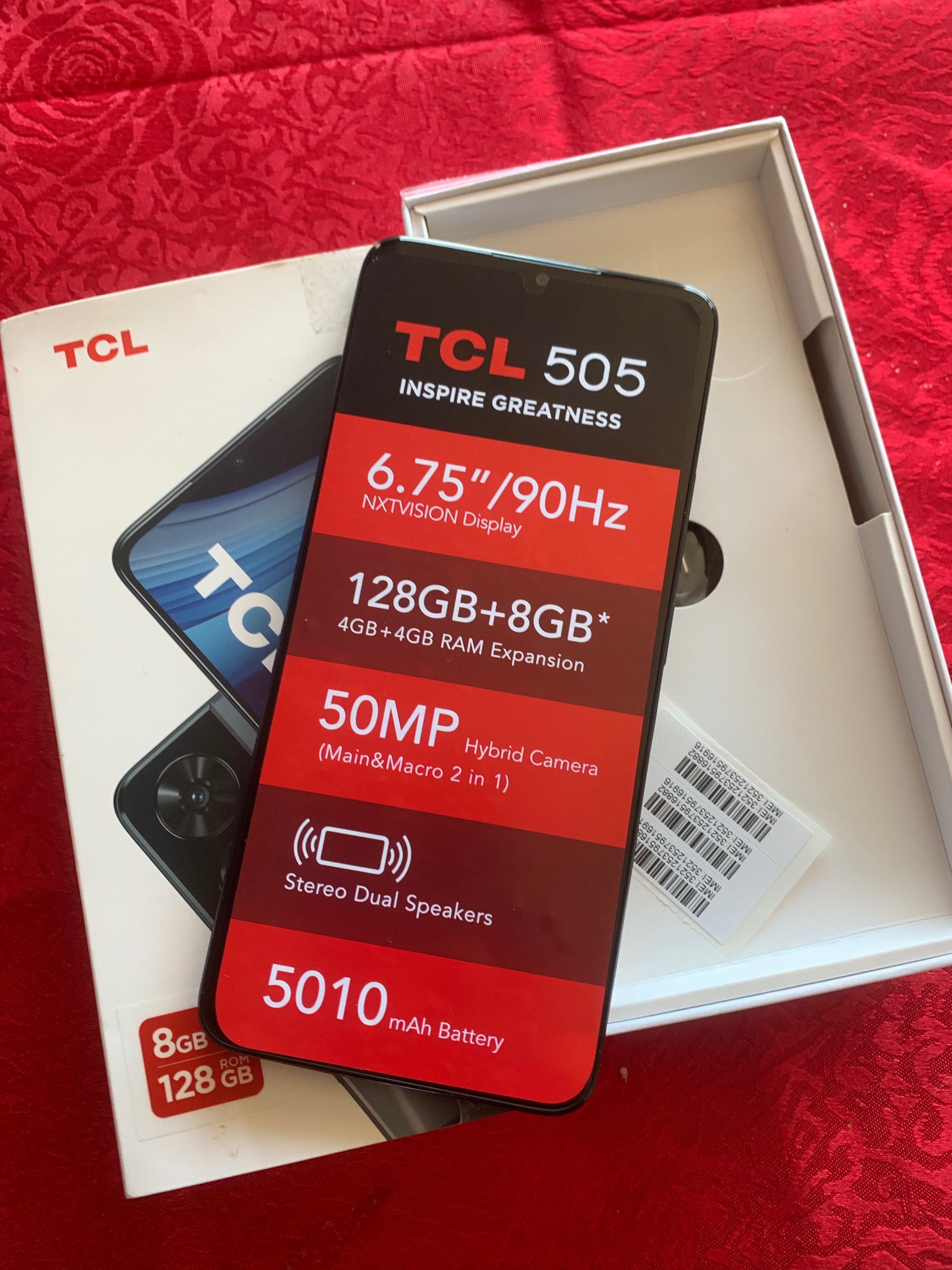 Нов телефон  TCL 505