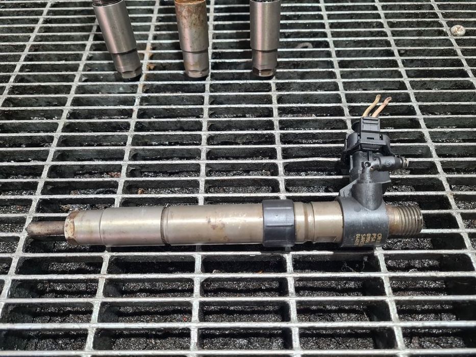 Injector Citroen C - Crosser 2.2 D 2007 - 2012 156CP 4HN (1277) Diesel 0445115025