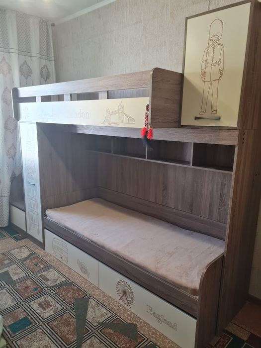 Двухярусная кровать