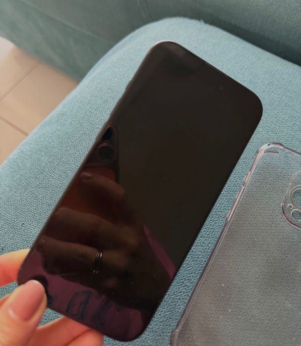 Продавам iPhone 15 Pro