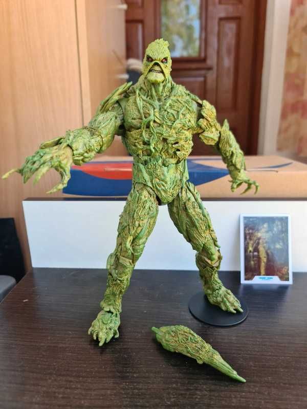 Figurina DC Swamp Thing