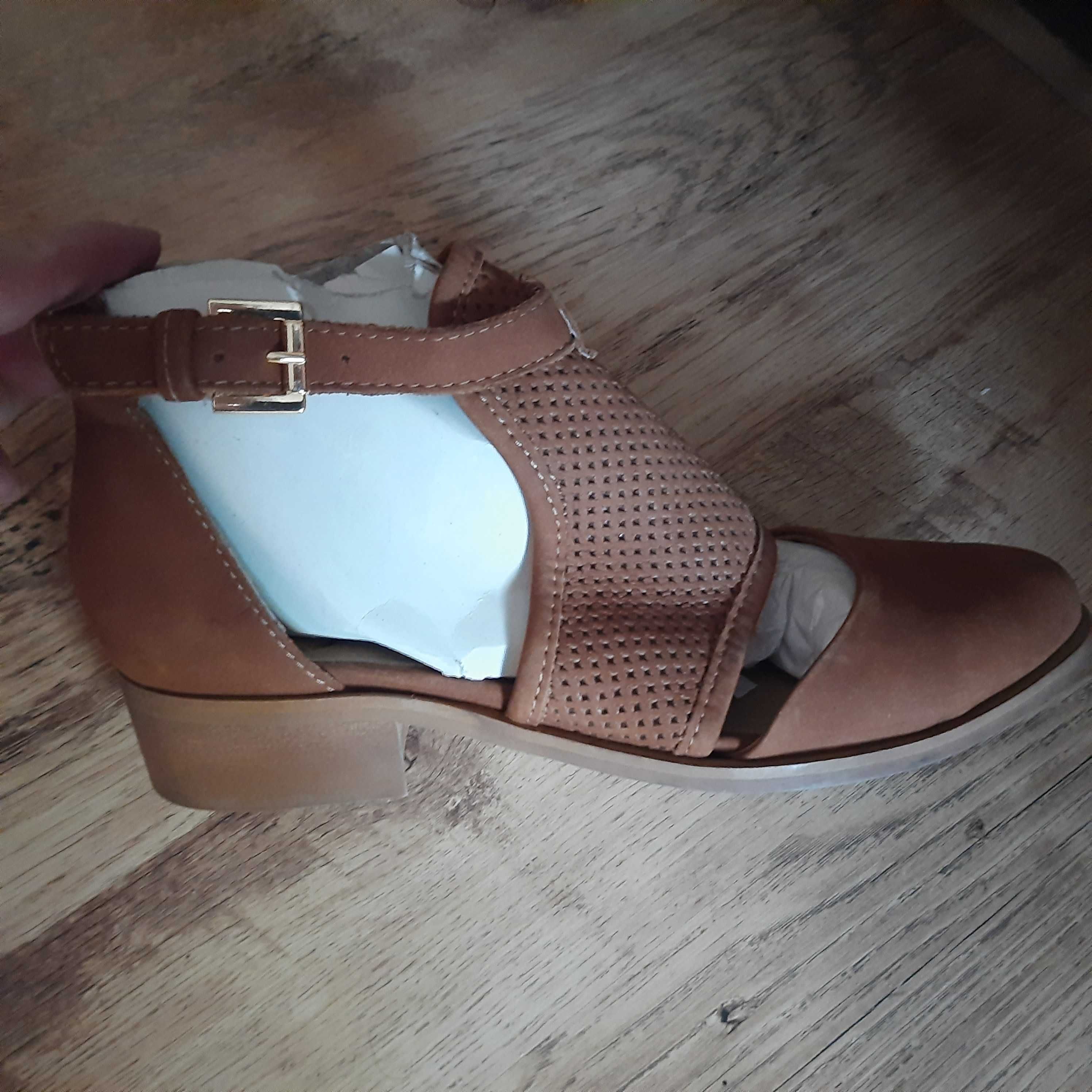 Намалена цена 95лв  н.38 House of Harlow 1960 Esperanza leather sandal