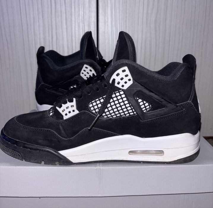 [PREȚ NEGOCIABIL] Jordan 4 White Thunder 45 marimea 45 (11 US)