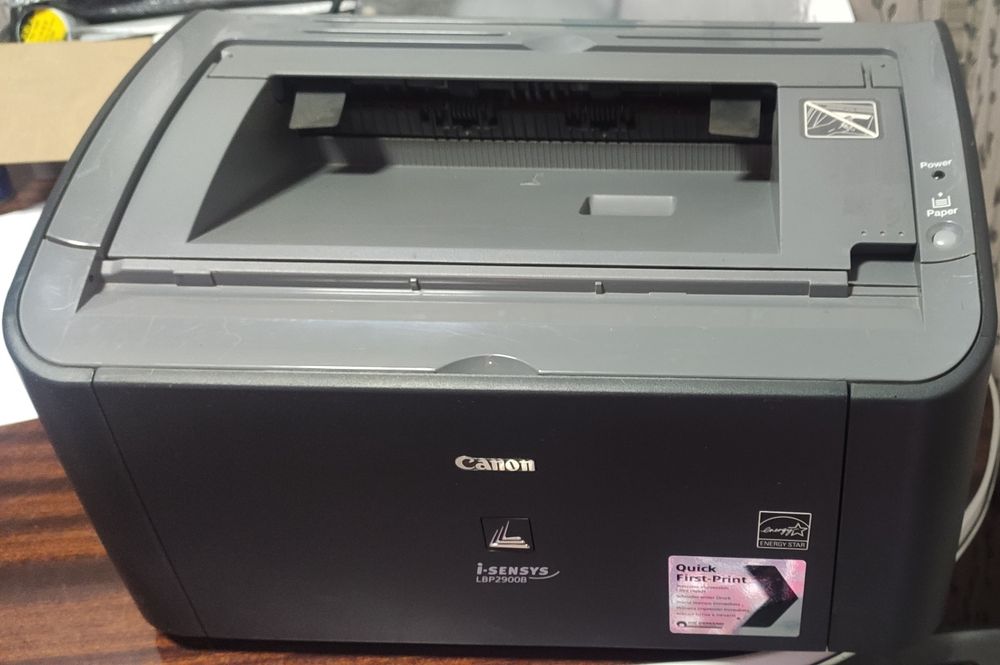 Продам принтер Canon LBP2900 состояния как новый распечатка идеально