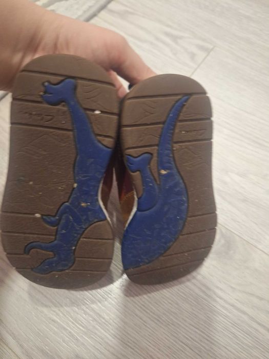 Детски обувки номер25 и половина