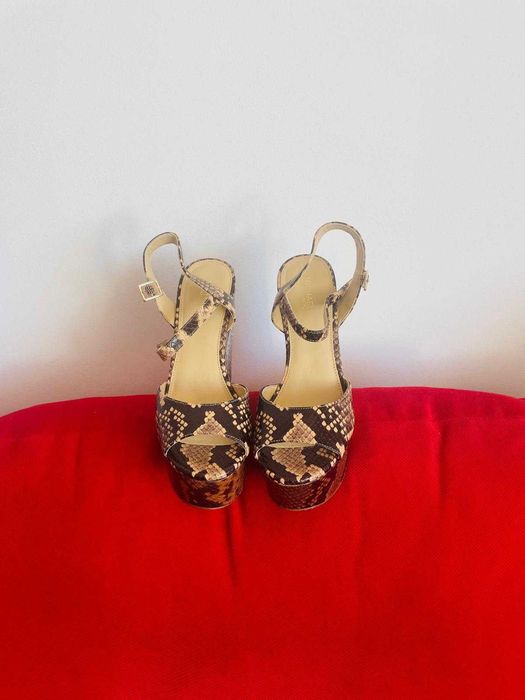 Vând sandale Michael Kors , mărimea 5 (35), foarte confortabile