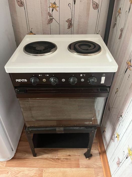 Продам плиту в нормальном состоянии