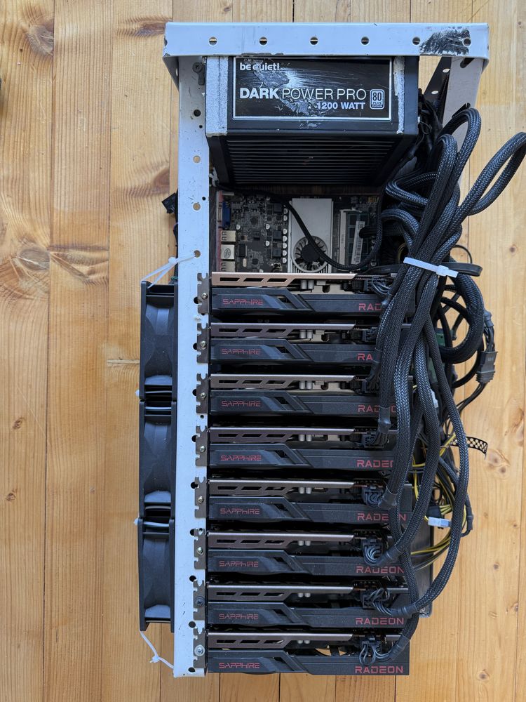 RX 6600 x8 mining rig/машина за копаене