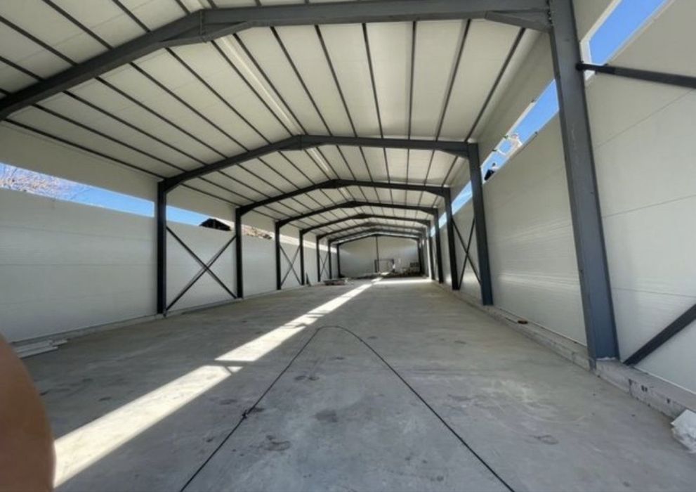 Vand hala metalica am pe stoc orice dimensiuni exemplu 10x20x4